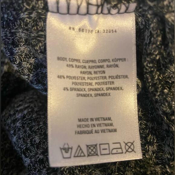 Anthropologie Cloudfleece Wrap Front Top Gray Long Sleeve Drape Blouse Size XS ✨ - Picture 8 of 8